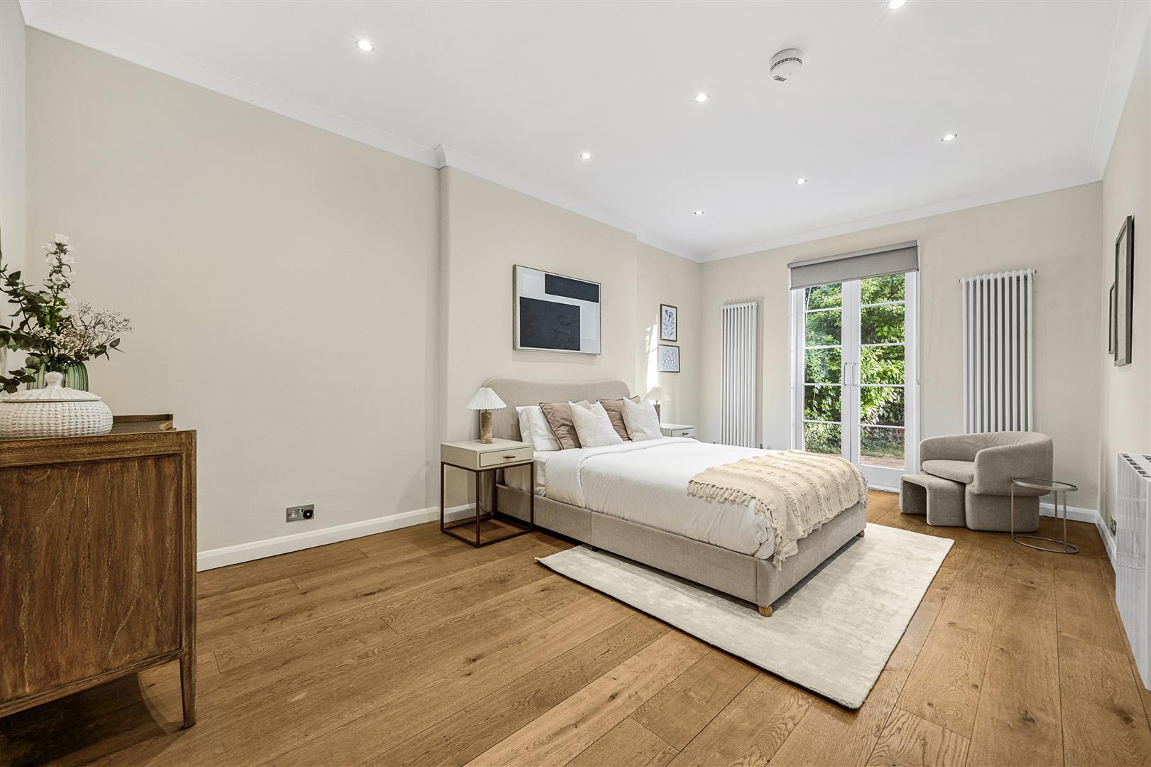 Belsize Park Gardens, Belsize Park, NW3 4JJ
