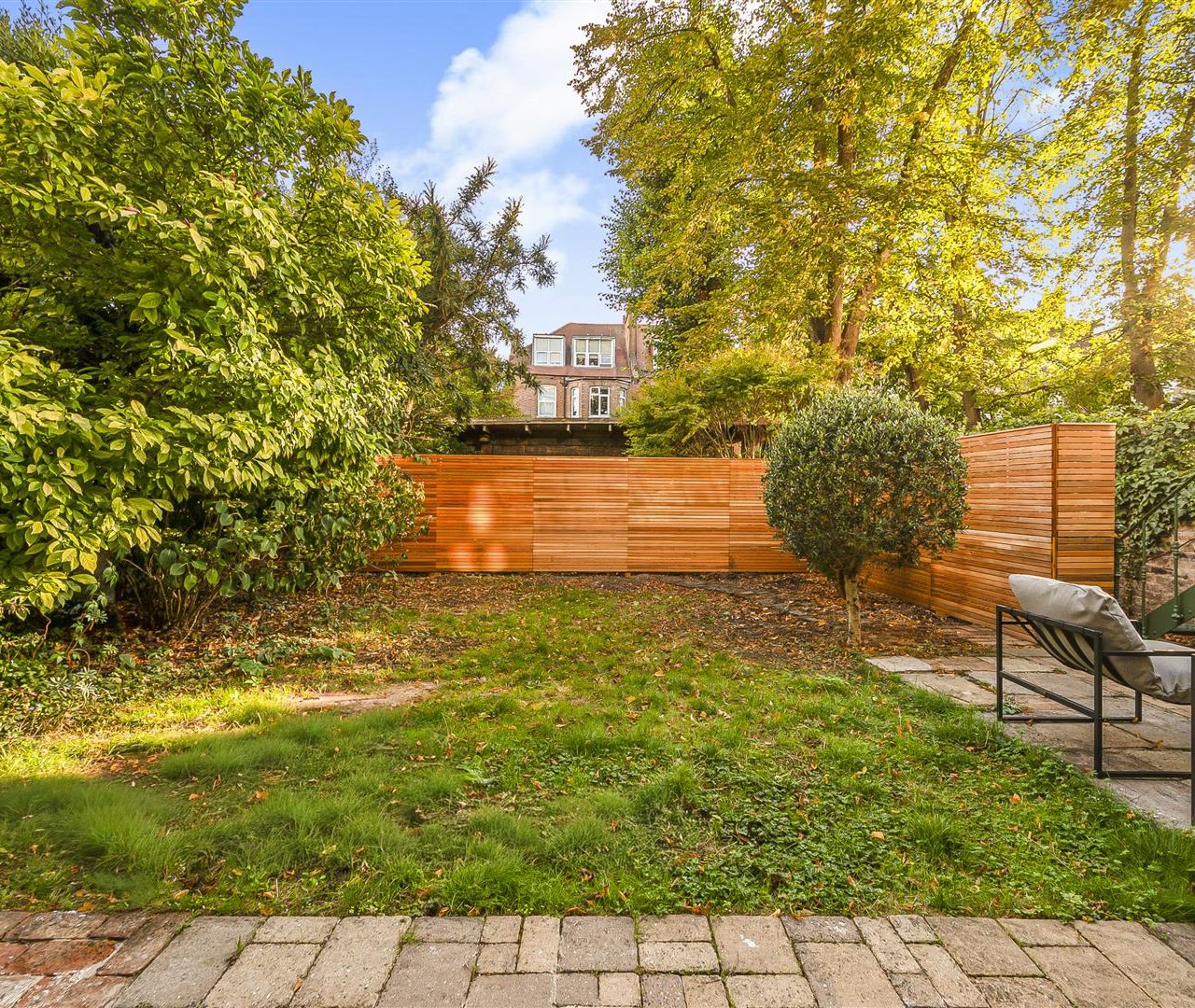 Belsize Park Gardens, Belsize Park, NW3 4JJ