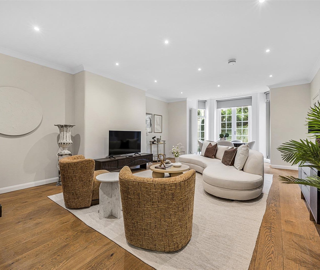 Belsize Park Gardens, Belsize Park, NW3 4JJ