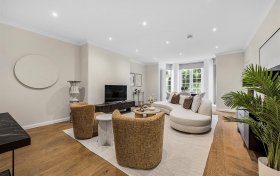 Belsize Park Gardens, Belsize Park, NW3 4JJ