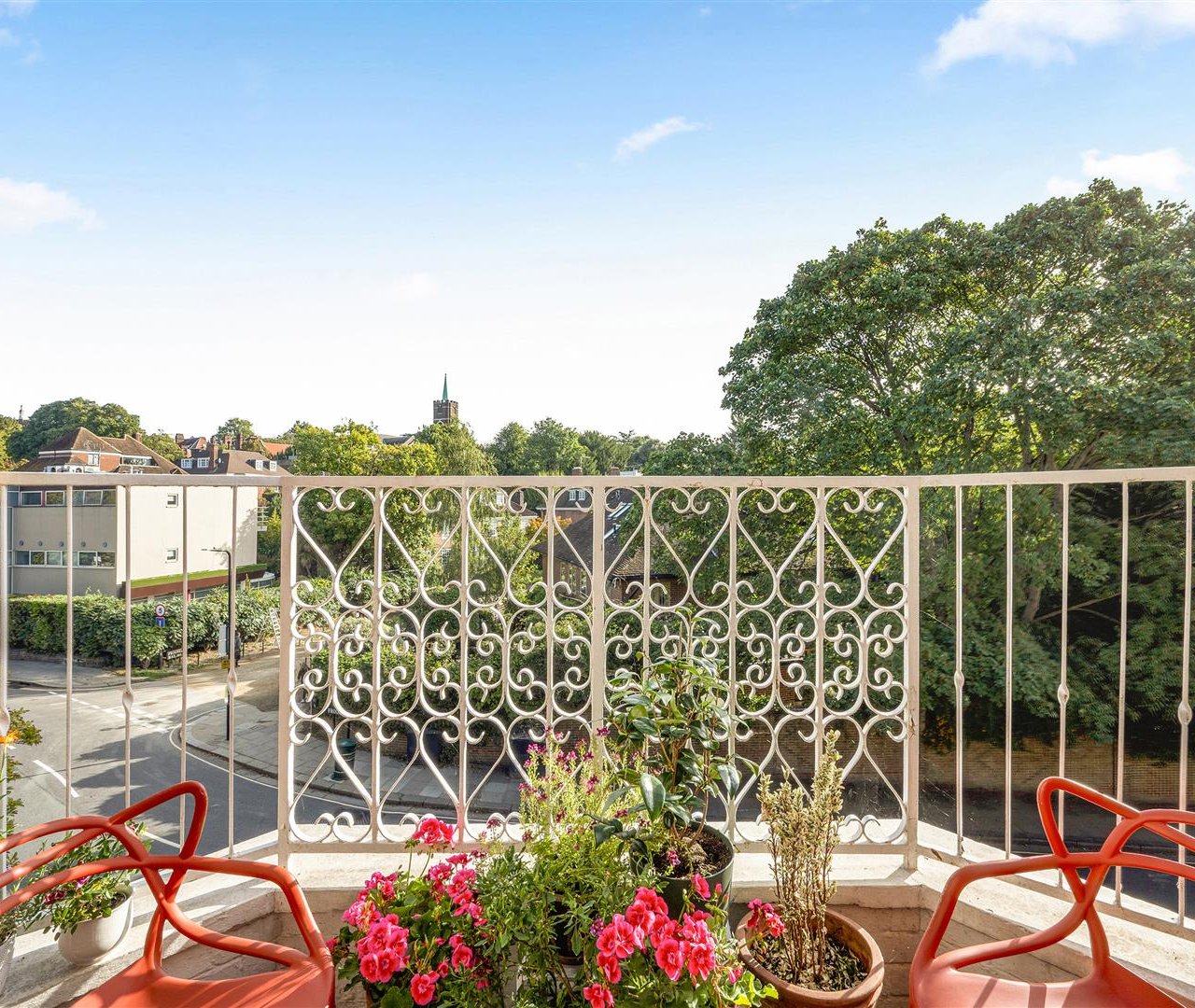 Frognal, Hampstead, NW3 6YA