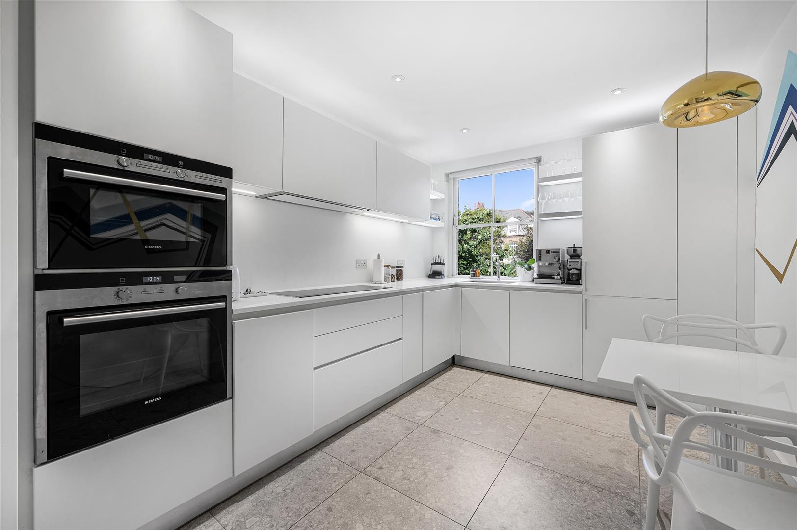 Frognal, Hampstead, NW3 6YA
