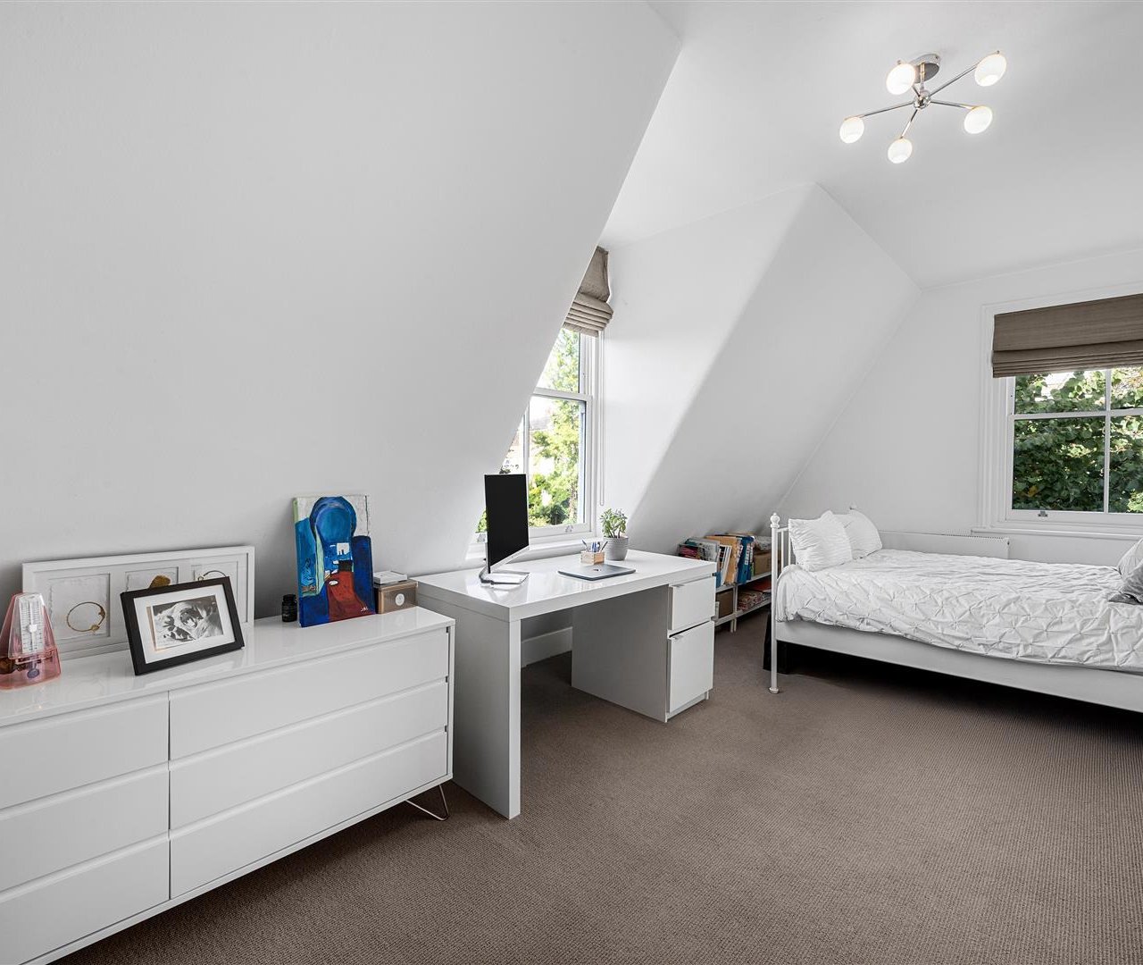 Frognal, Hampstead, NW3 6YA