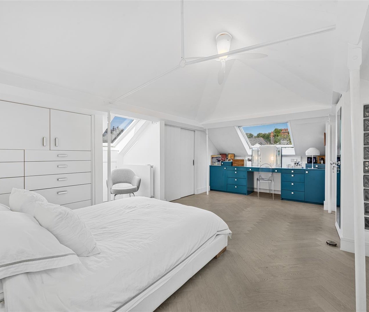 Frognal, Hampstead, NW3 6YA