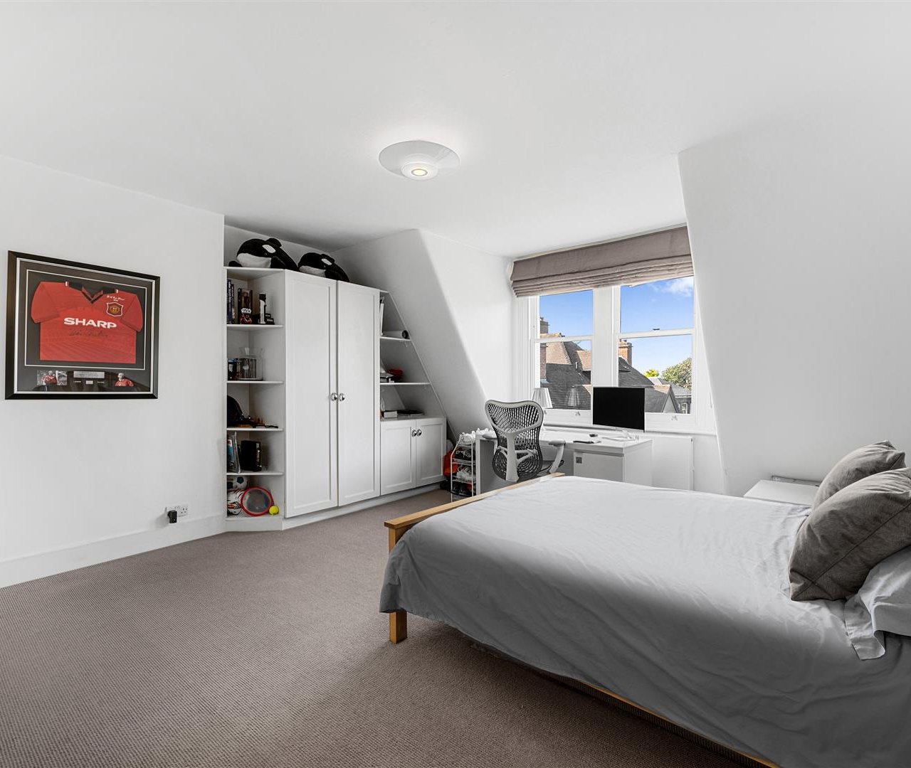 Frognal, Hampstead, NW3 6YA