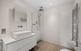 Frognal, Hampstead, NW3 6YA