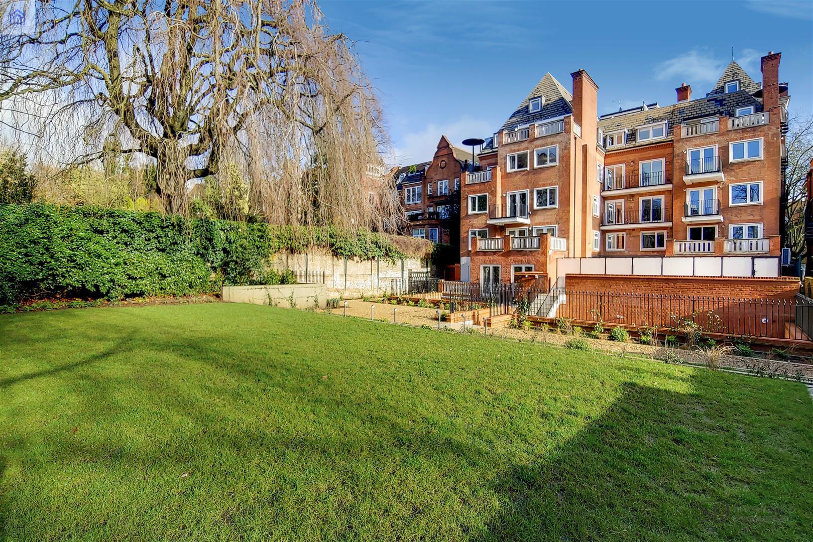 Fitzjohns Avenue, Hampstead, NW3 6PH
