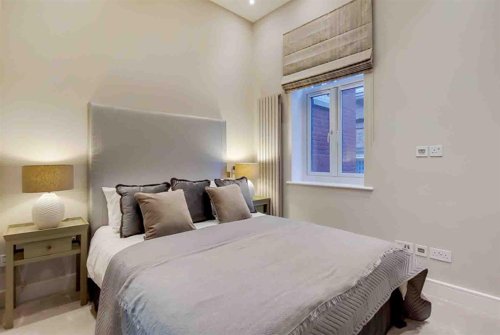 Fitzjohns Avenue, Hampstead, NW3 6PH