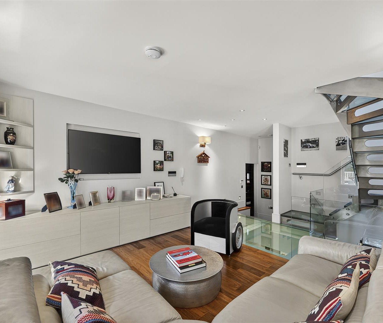 Heath Passage, Hampstead, NW3 7HB