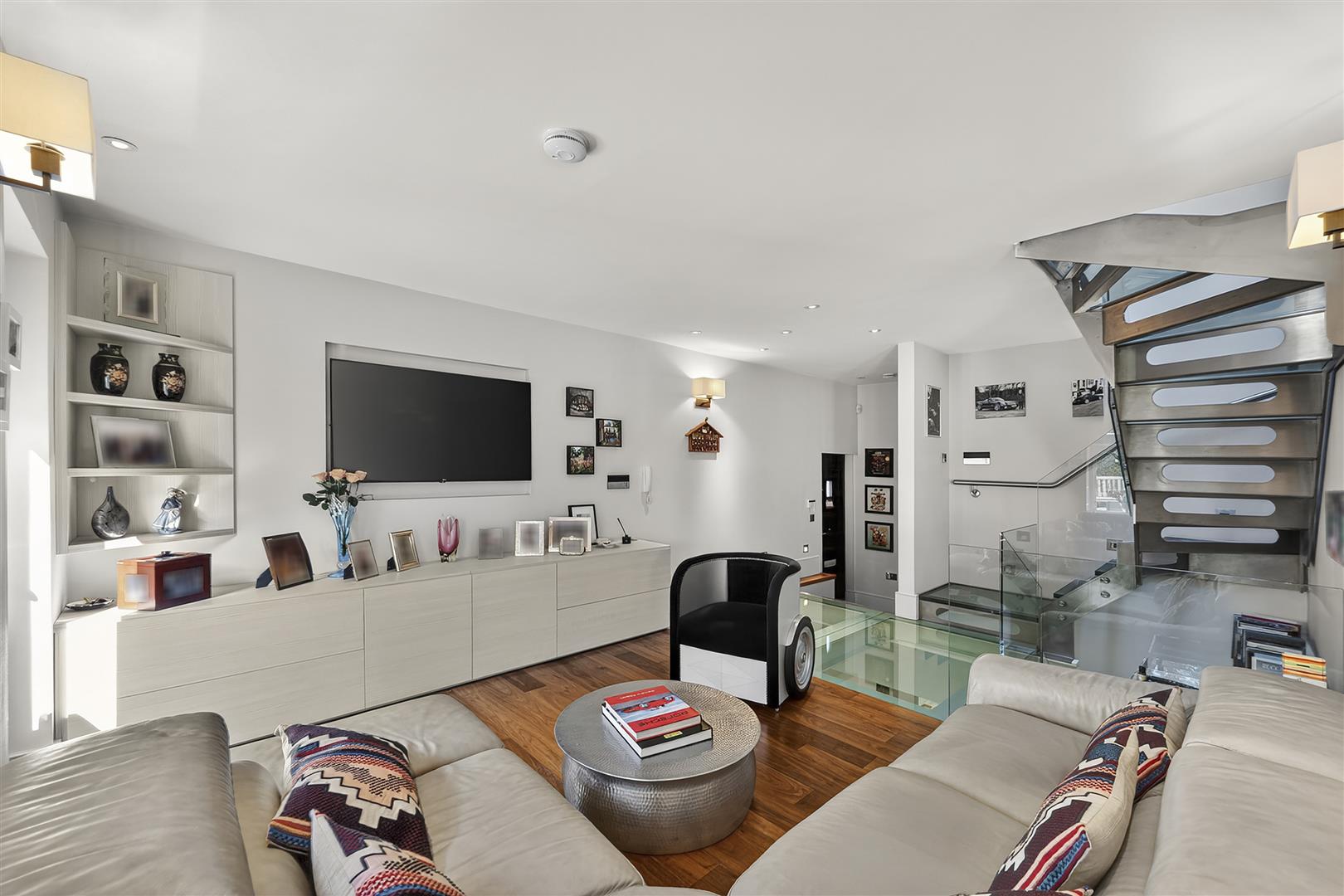 Heath Passage, Hampstead, NW3 7HB