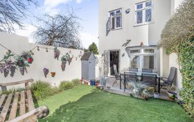Heath Passage, Hampstead, NW3 7HB