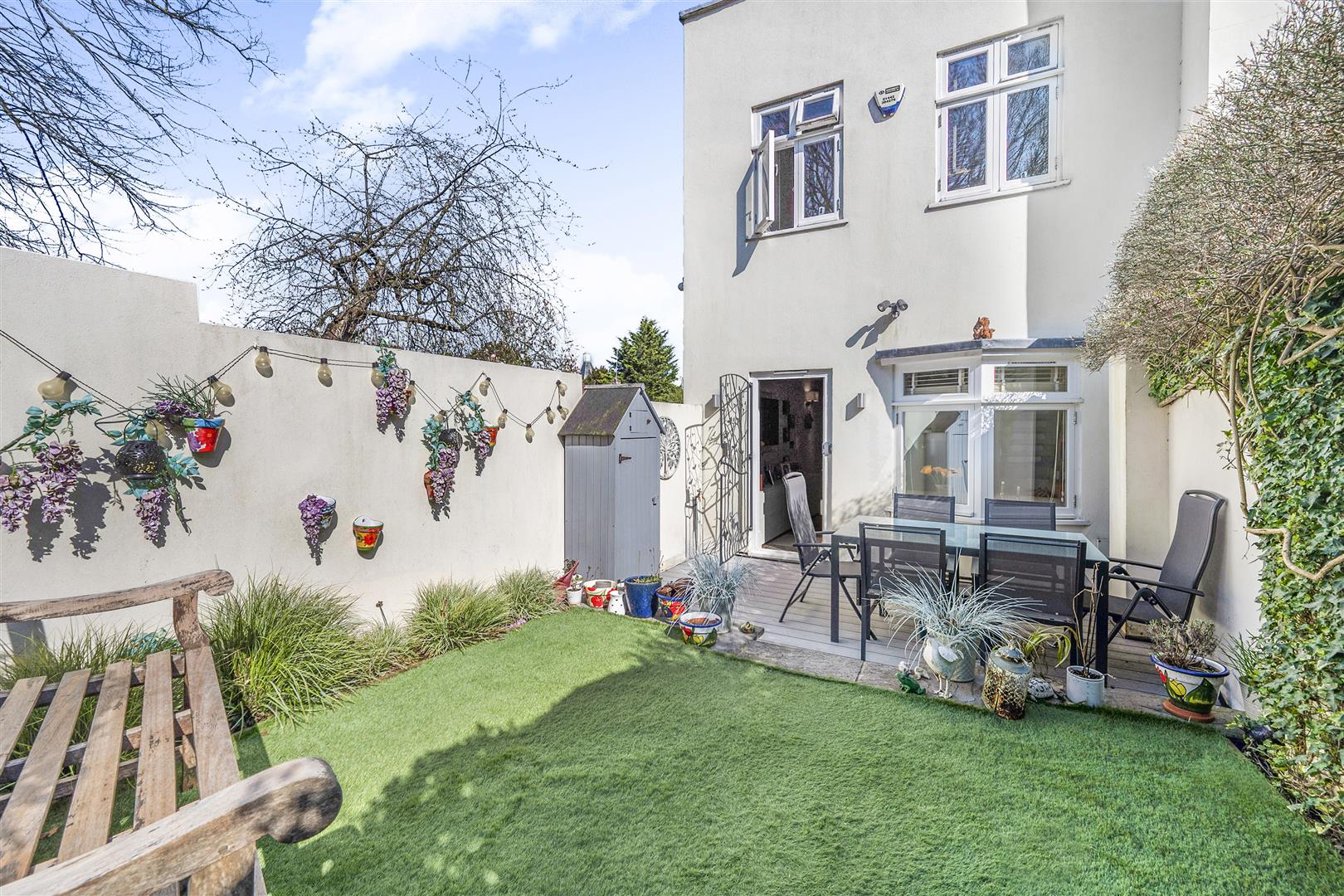 Heath Passage, Hampstead, NW3 7HB