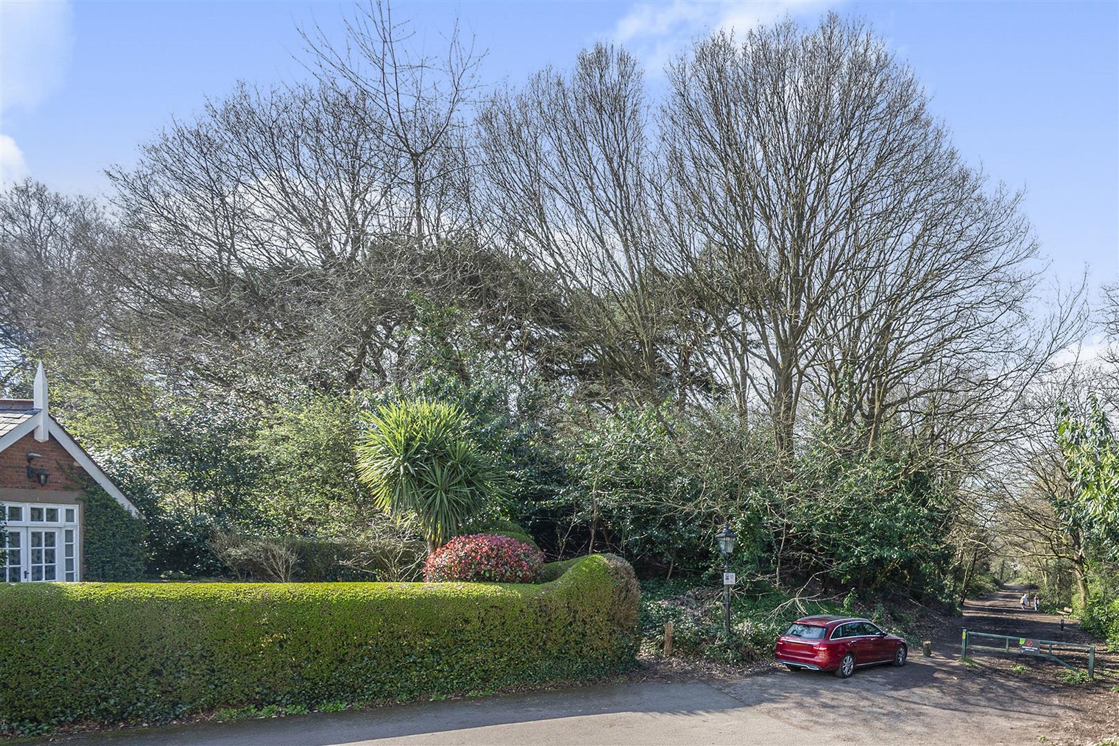 Heath Passage, Hampstead, NW3 7HB