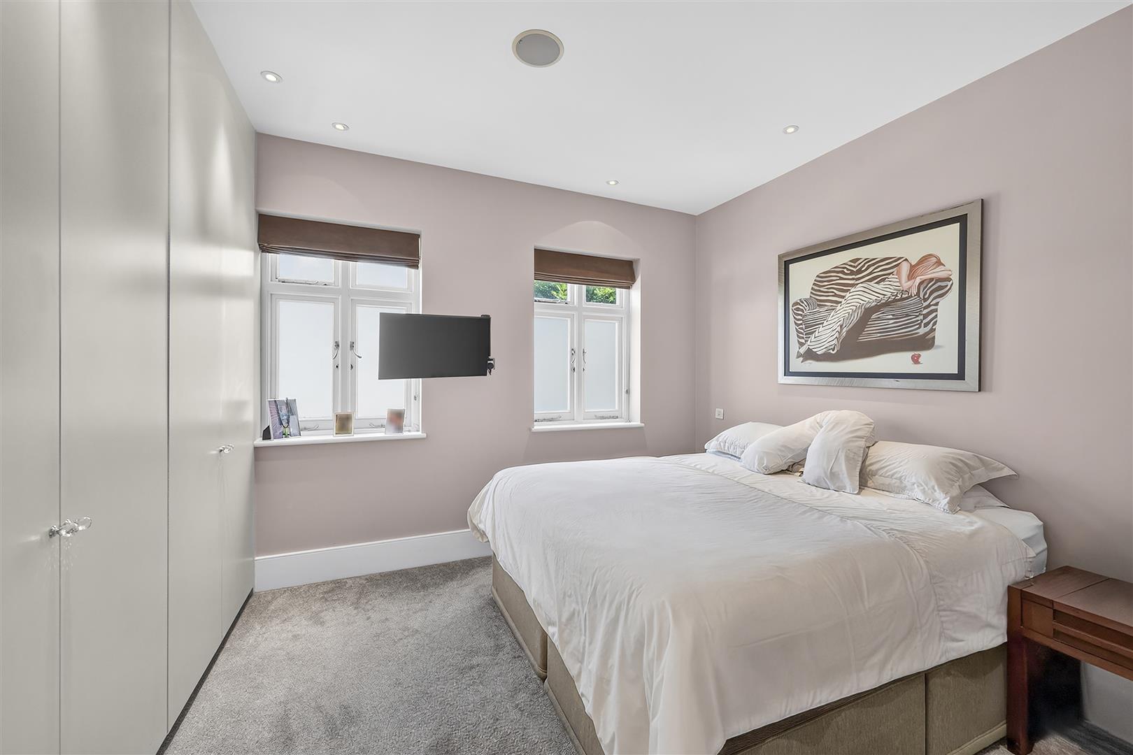 Heath Passage, Hampstead, NW3 7HB