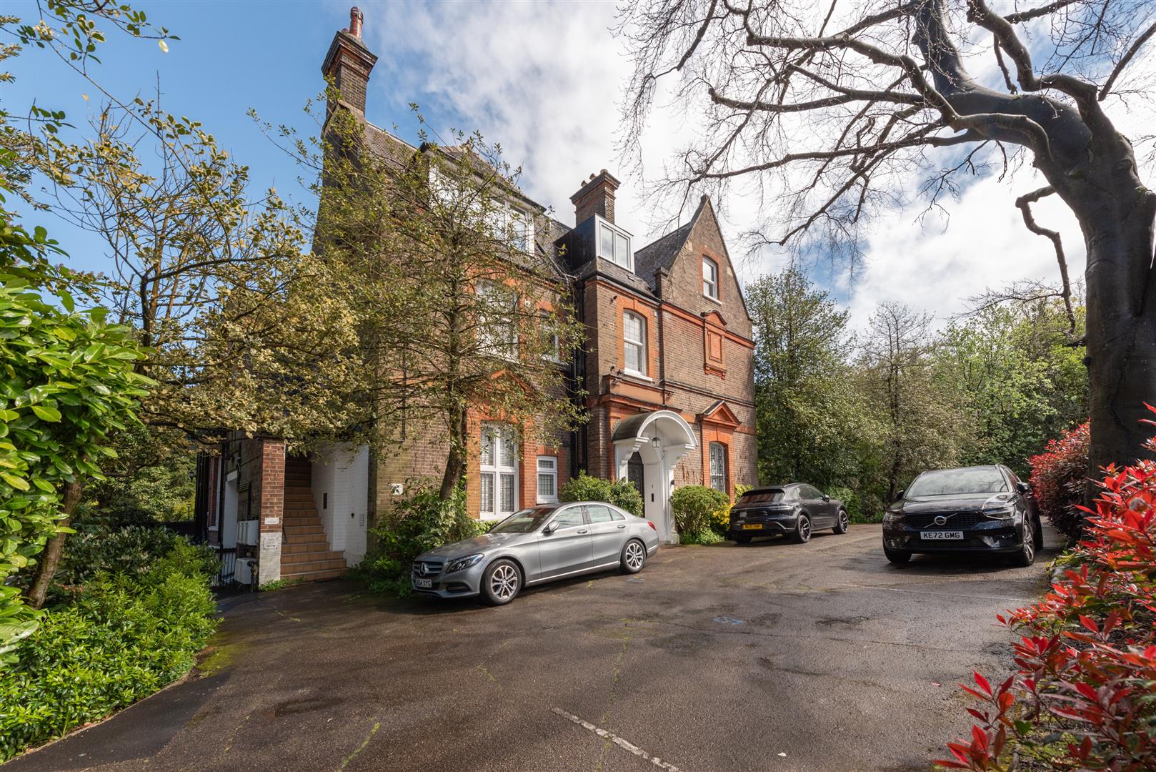 West Heath Road, Hampstead, NW3 7UR