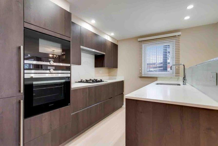 Fitzjohns Avenue, London, NW3 6PH