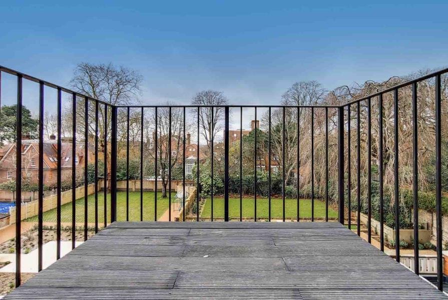 Fitzjohns Avenue, London, NW3 6PH