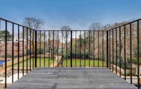 Fitzjohns Avenue, London, NW3 6PH