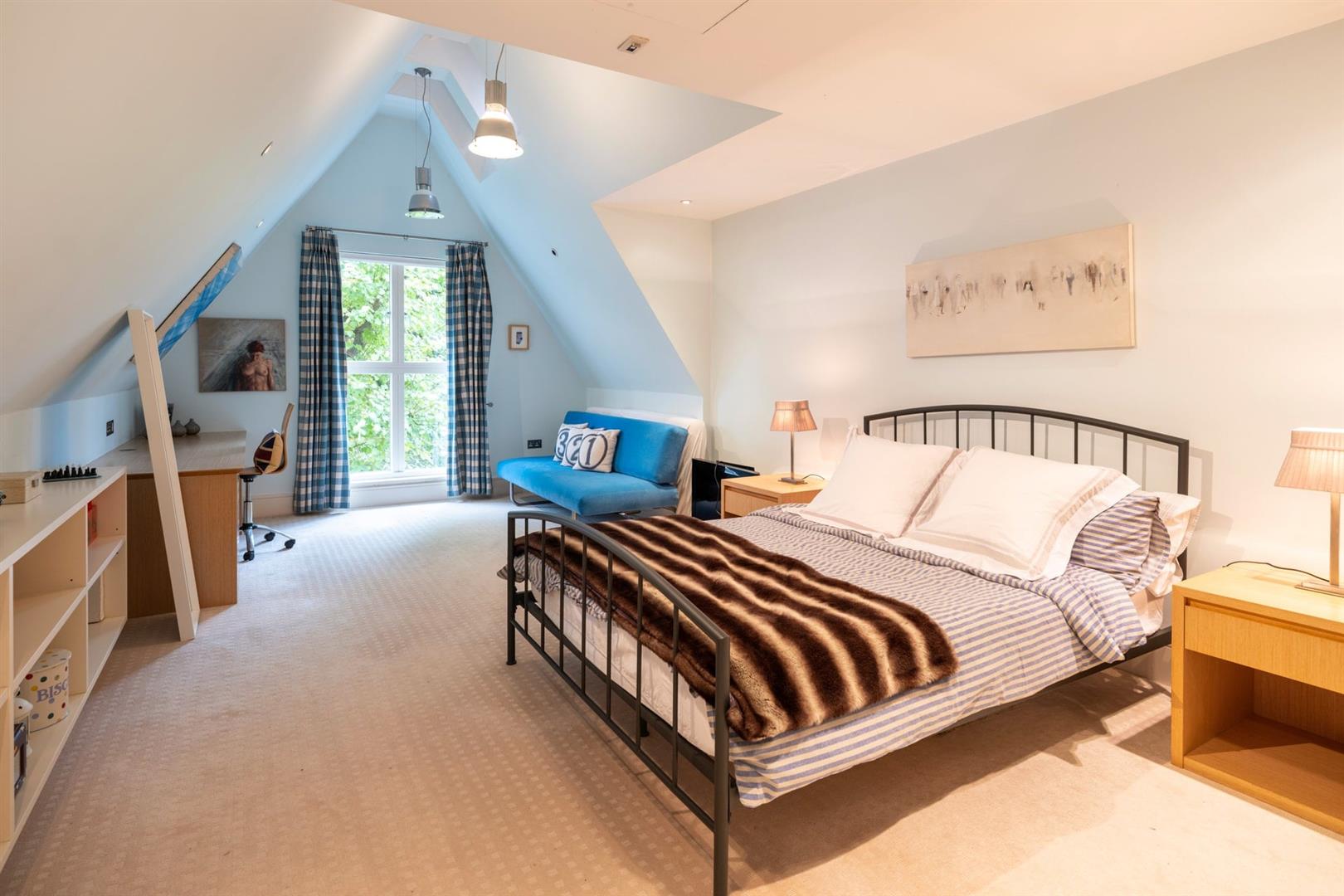 Wellgarth Road, Hampstead Garden Suburb, NW11 7HS