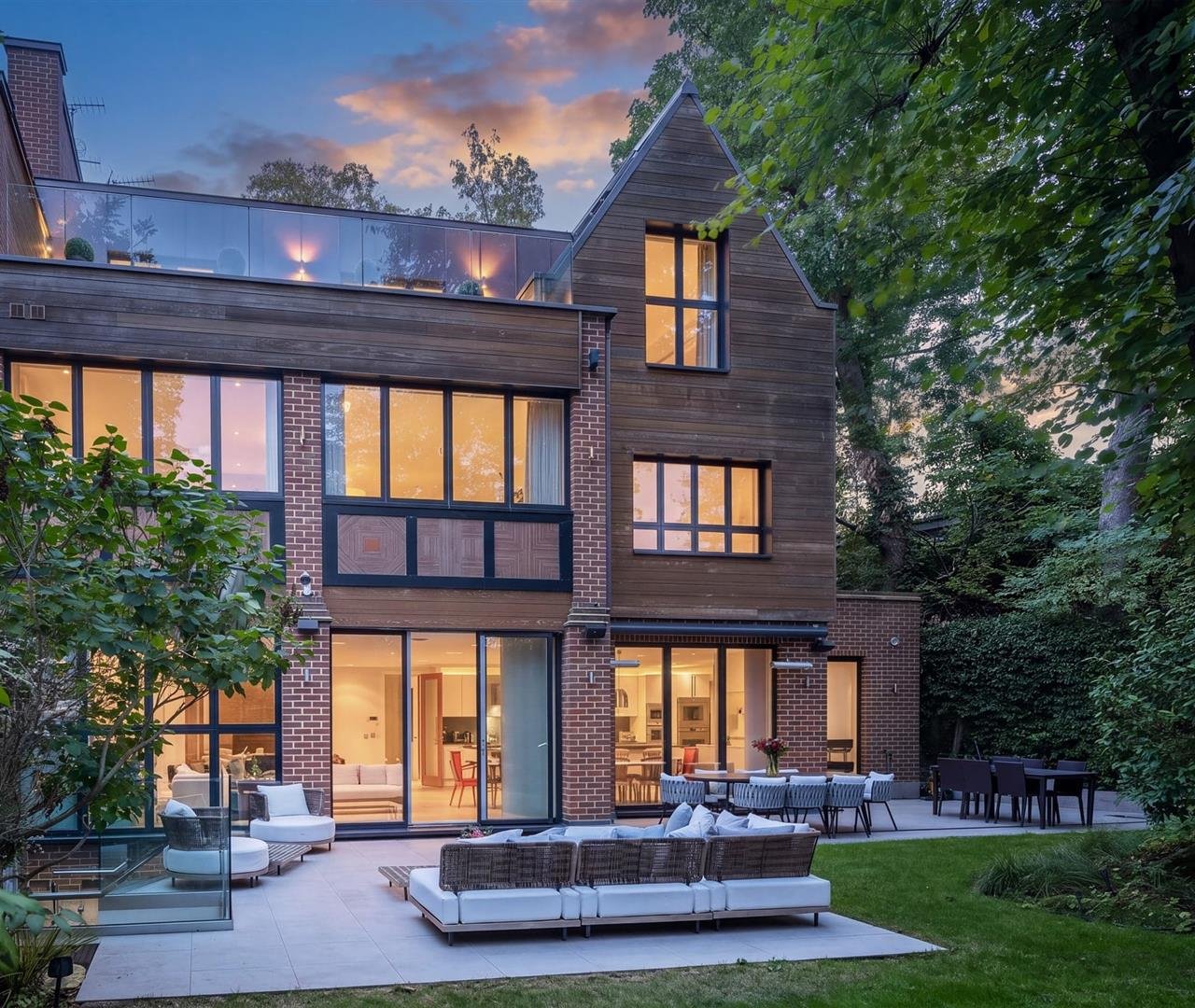 Wellgarth Road, Hampstead Garden Suburb, NW11 7HS