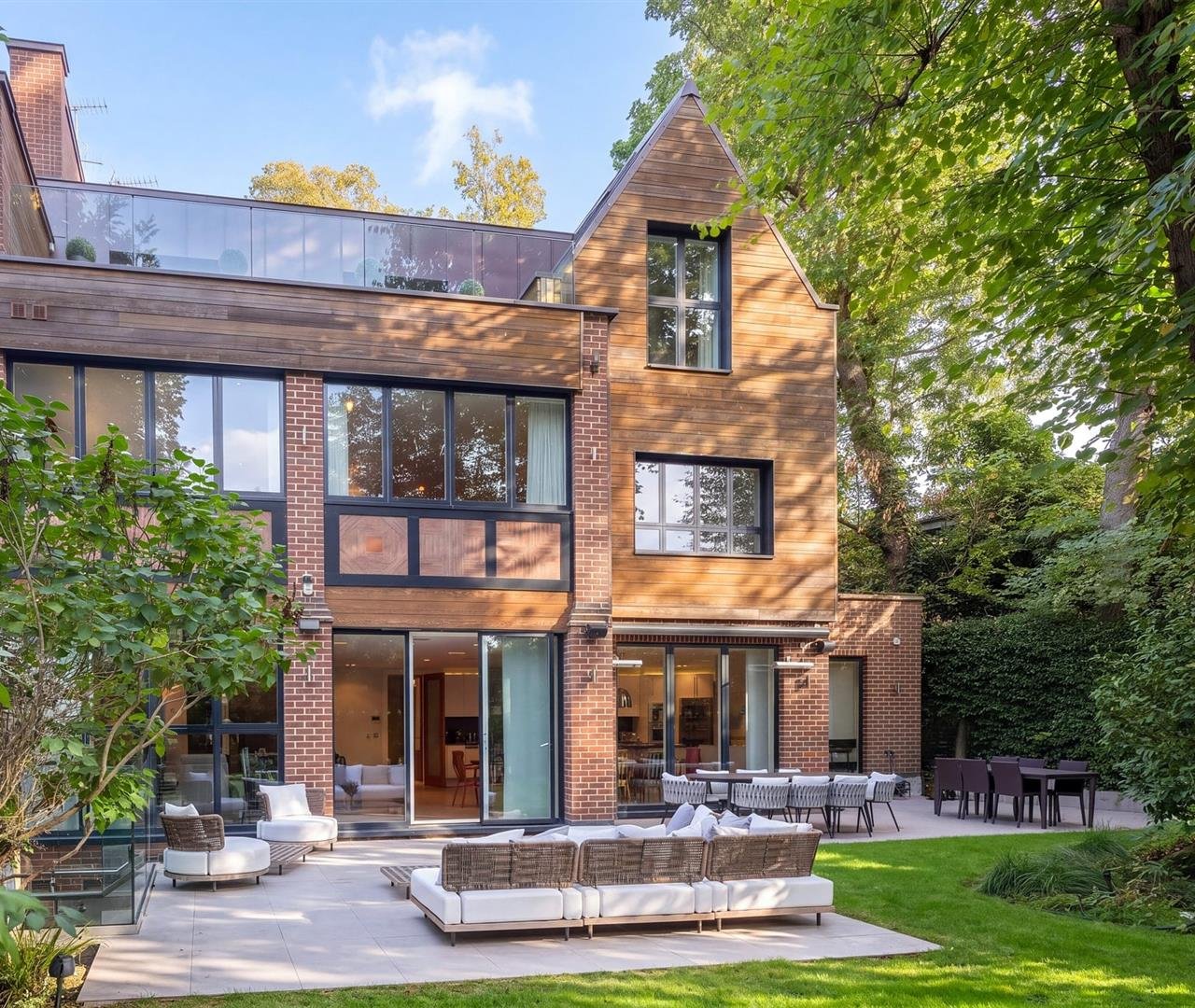 Wellgarth Road, Hampstead Garden Suburb, NW11 7HS