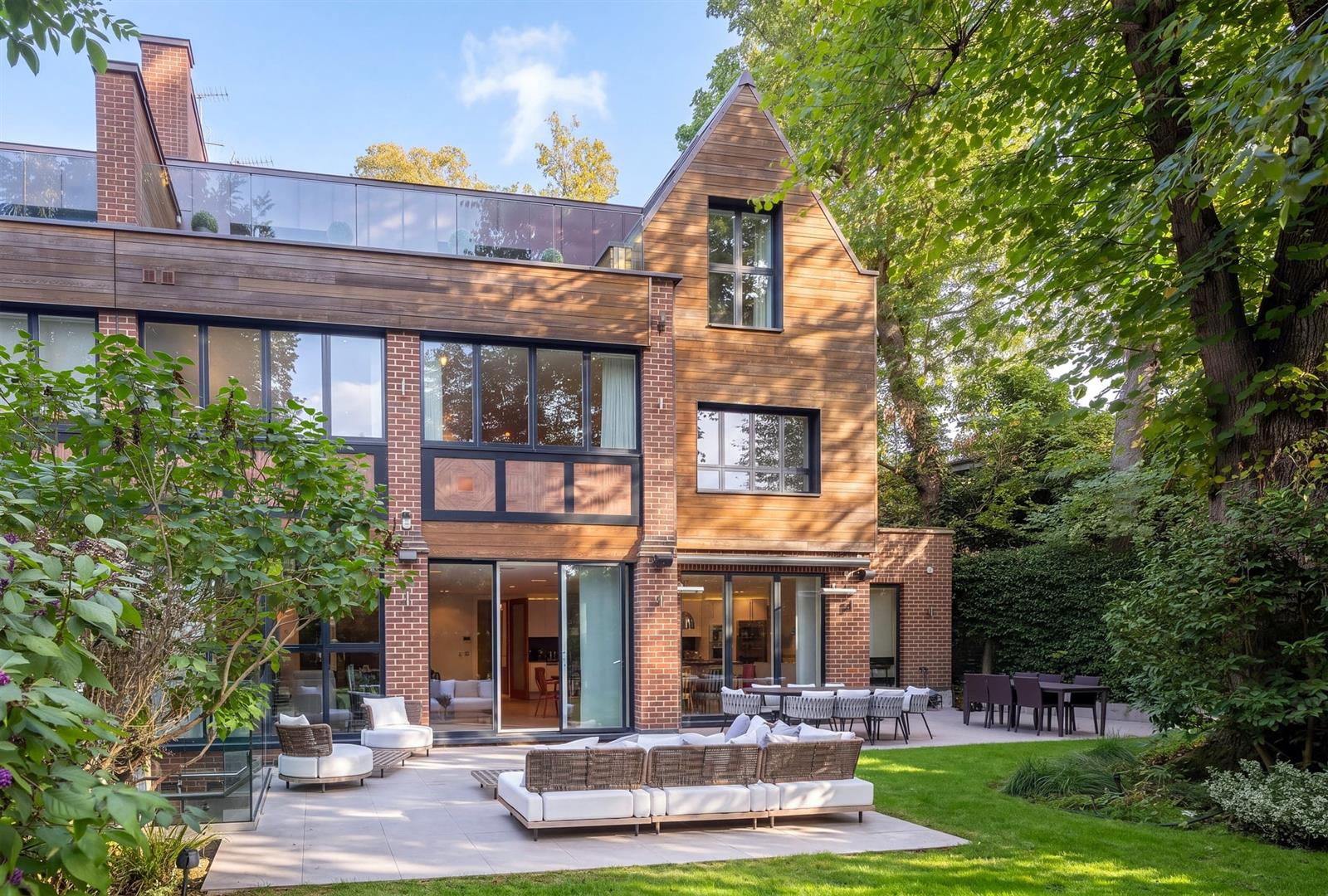 Wellgarth Road, Hampstead Garden Suburb, NW11 7HS