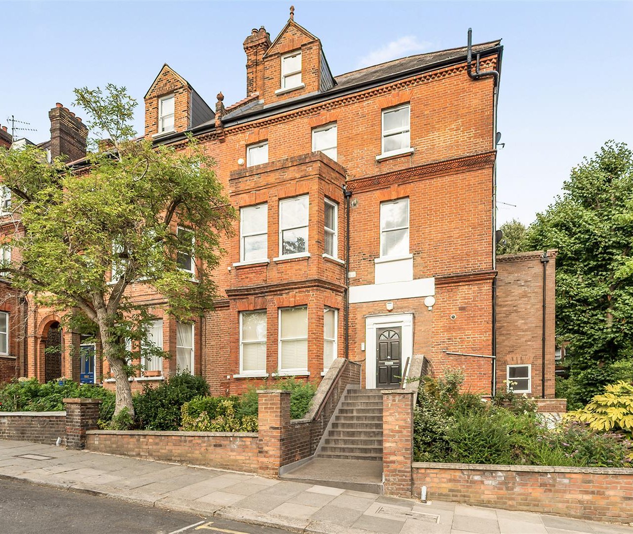 Frognal, London, NW3 6AG