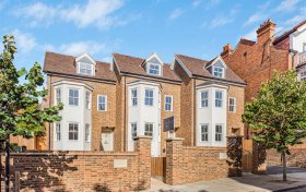 Platts Lane, Hampstead, NW3 7NL