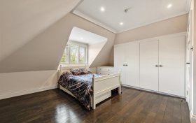 West Heath Gardens, Hampstead, NW3 7TR