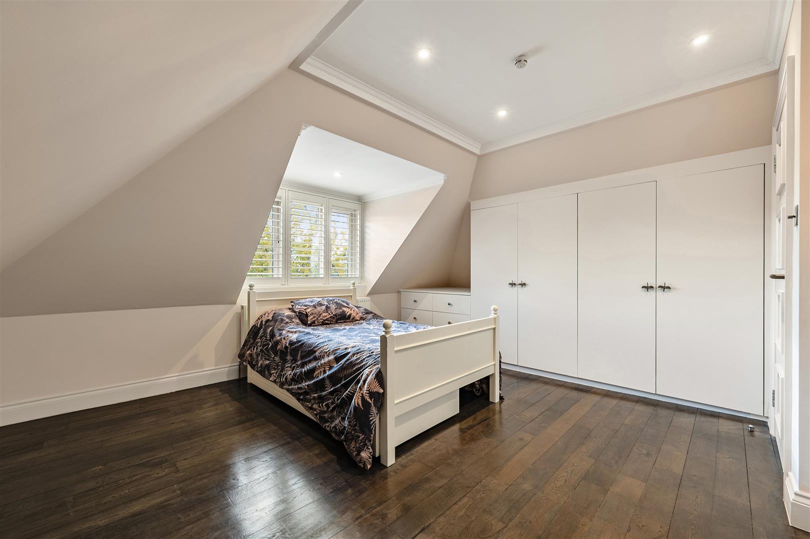 West Heath Gardens, Hampstead, NW3 7TR