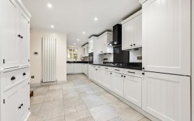 West Heath Gardens, Hampstead, NW3 7TR