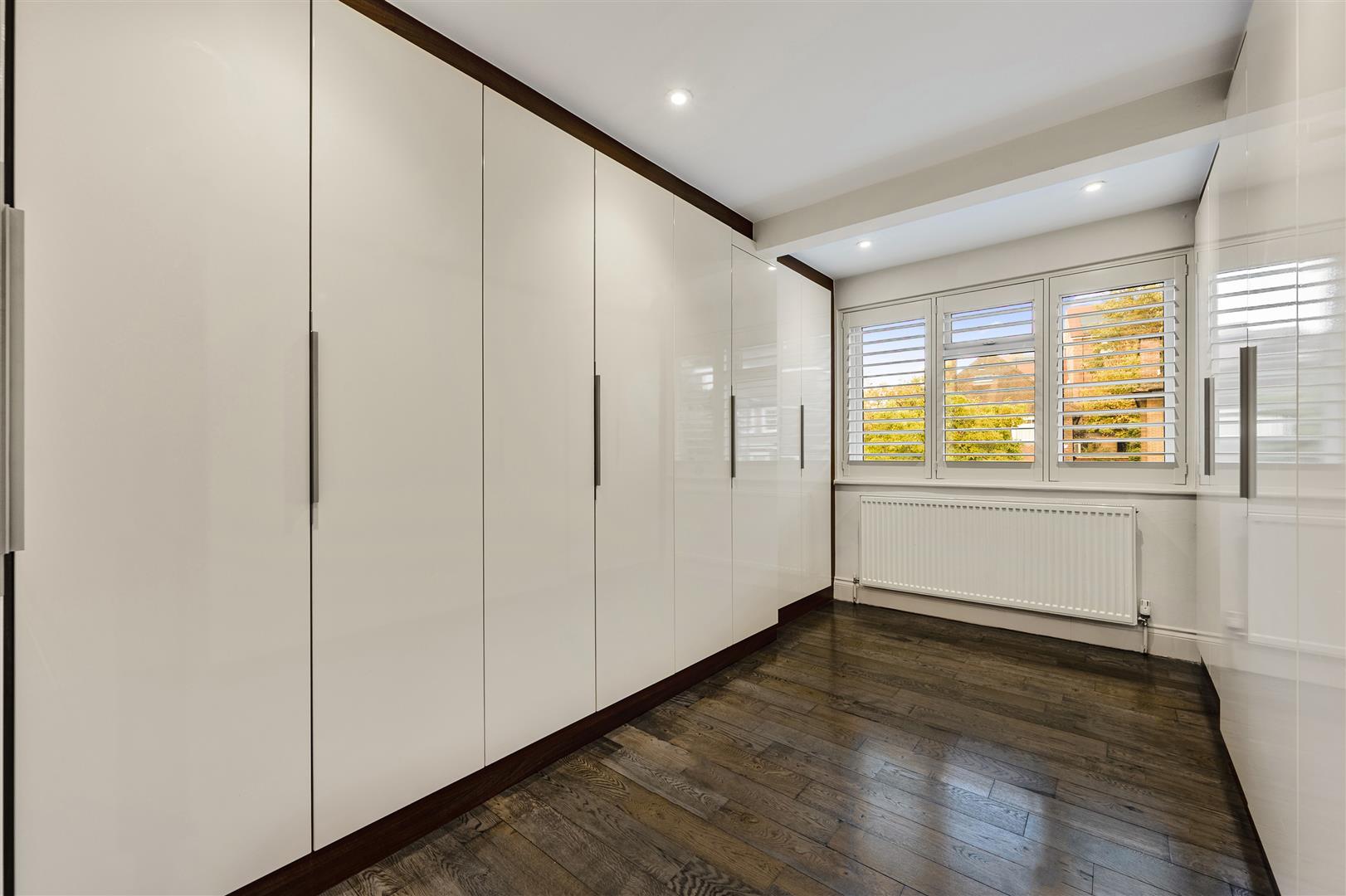 West Heath Gardens, Hampstead, NW3 7TR