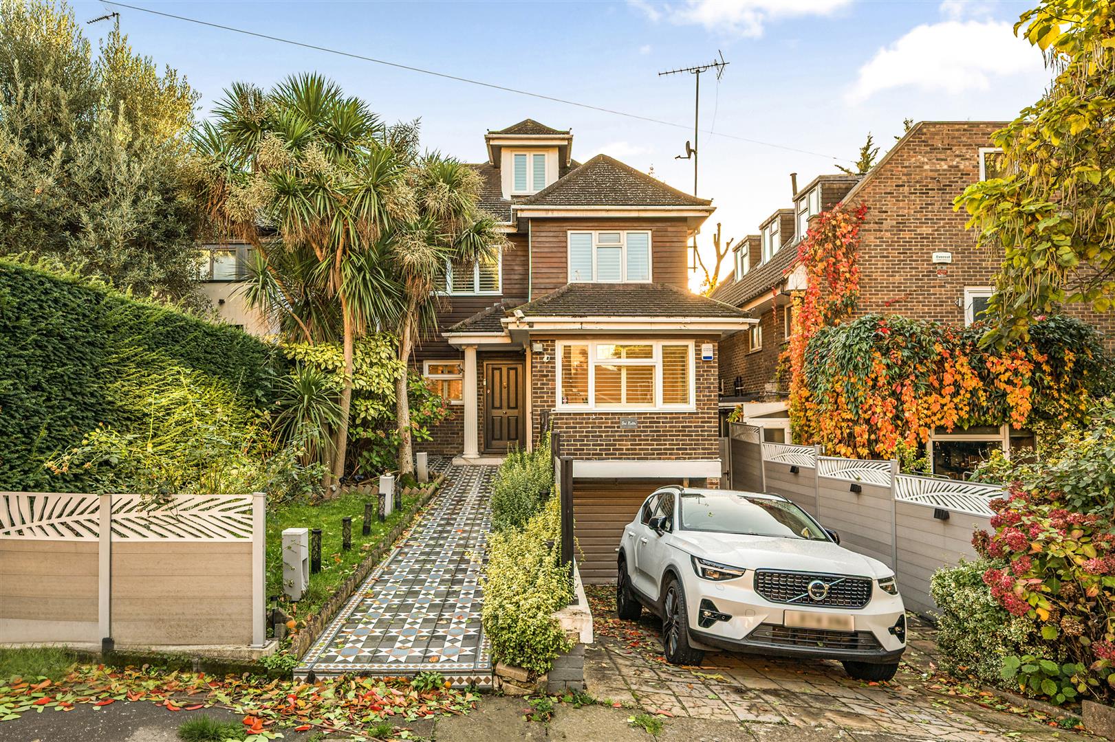 West Heath Gardens, Hampstead, NW3 7TR