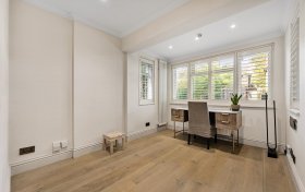 West Heath Gardens, Hampstead, NW3 7TR