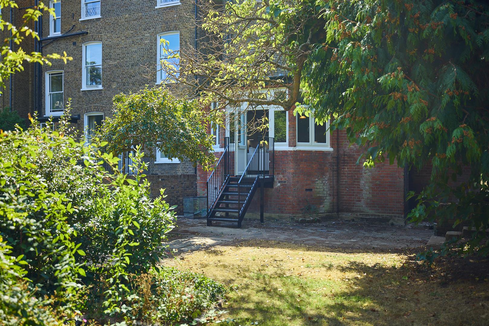 Woodchurch Road, South Hampstead, NW6 3PN